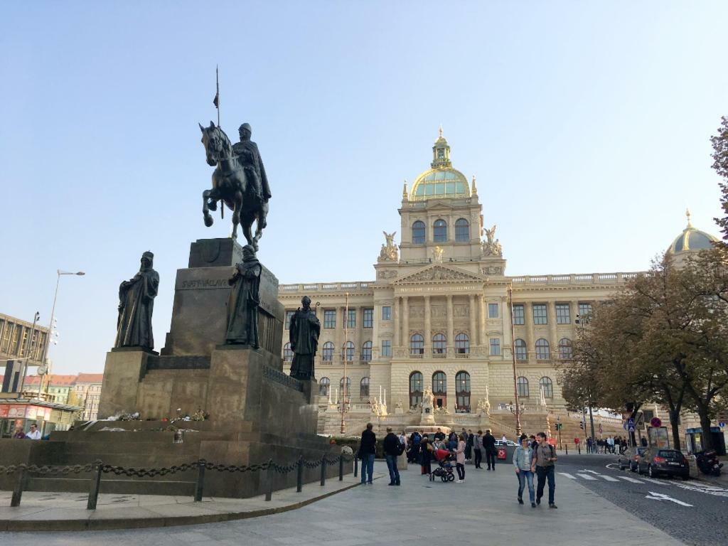 Prague Palace - Wenceslas Square Buitenkant foto